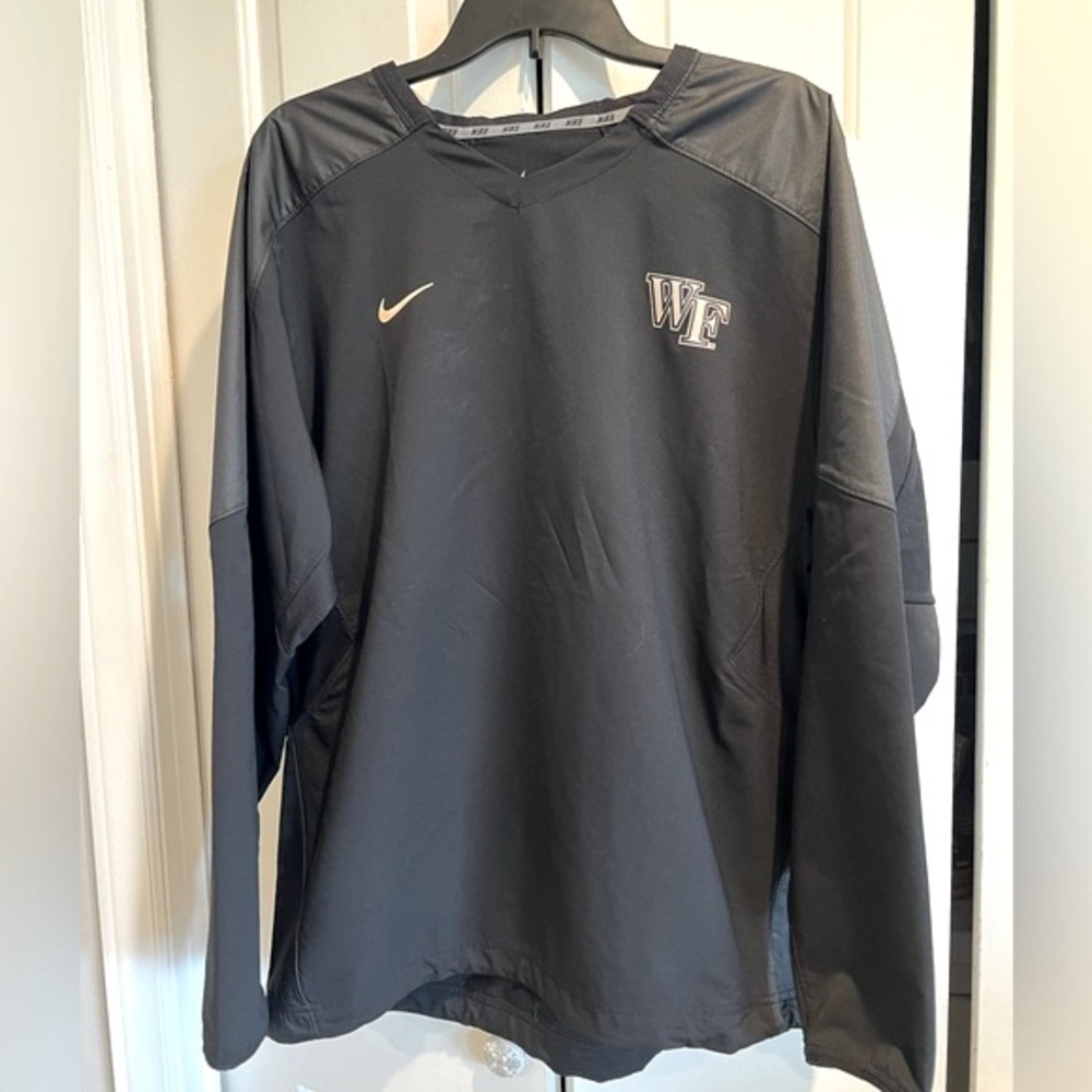 NIKE🖤WAKE FOREST - Men’s, Solid Black (2 Fabrics) Lightweight, V-Neck Pullover